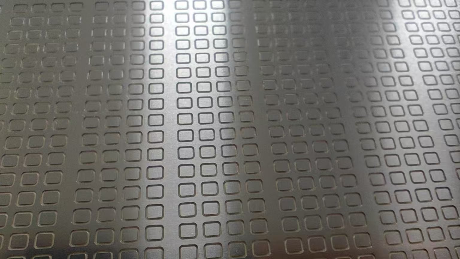 Aktueller Firmenfall über FXC kooperiert mit Xinhaisen, um die Technologie des ätzens ohne Verbindung zu entwickeln